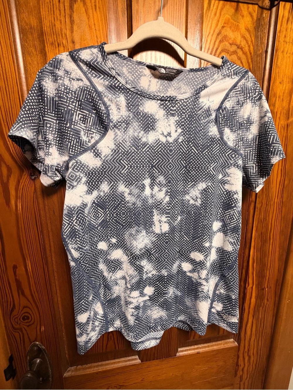 The North Face Women's Blue and White Short Sleeve Patterned Tee
